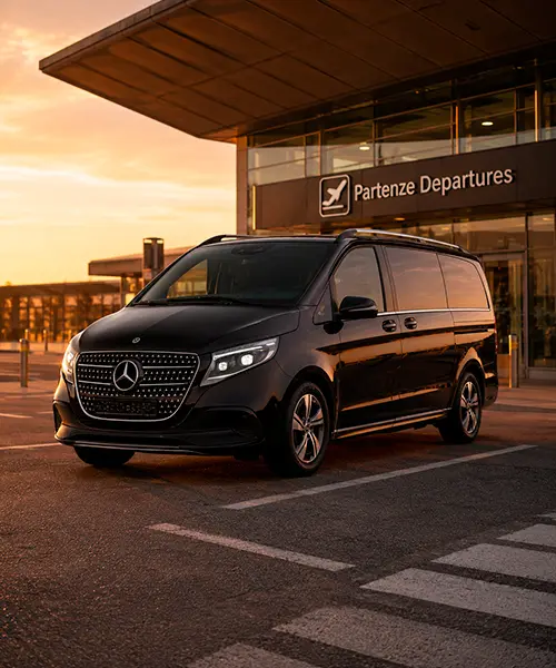 Mercedes Classe V della flotta aziendale Noris Viaggi un Van fino a 8 passeggeri