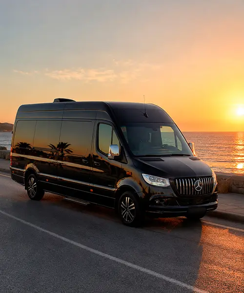Mercedes Sprinter della flotta aziendale Noris Viaggi un Van per Transfer fino a 8/19 passeggeri